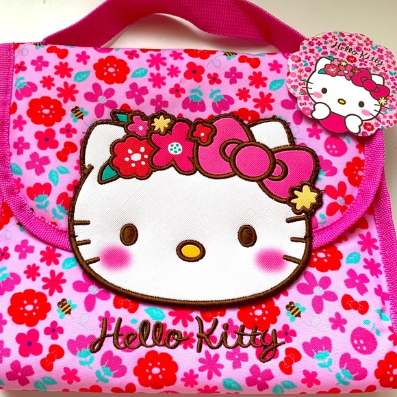 Sanrio Hello Kitty Insulated Lunch Bag - Picture 4 of 5